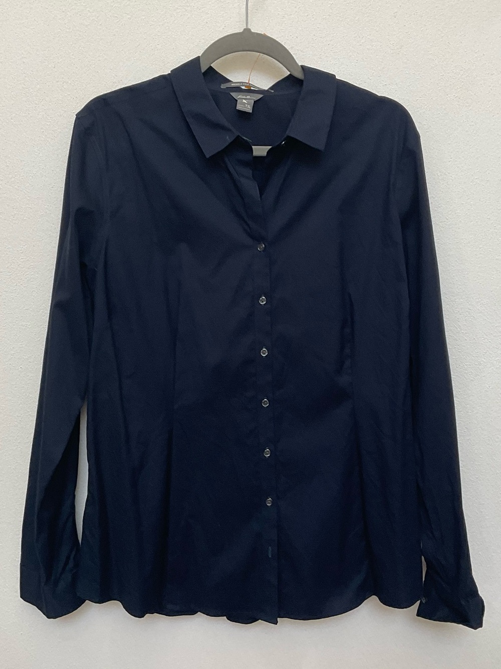 Eddie Bauer Wrinkle Free Shaped Fit Dark Navy Long Sleeve Button Up Size XL Tall